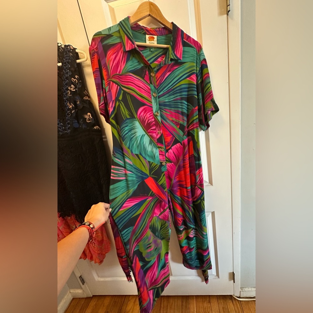 FARM RIO Colorful Tropical Print Button-Up JUMPSUIT - Picture 6 of 15